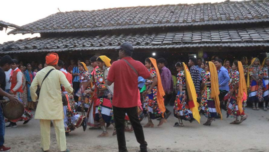 सुदूरपश्चिममा आज खखडेहरा पर्व मनाउँदै राना थारू समुदाय