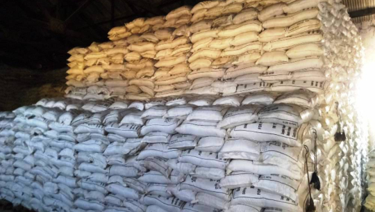 सुदूरपश्चिममा धान खेतीका लागि अनुदानको मल बिक्री–वितरण हुँदै