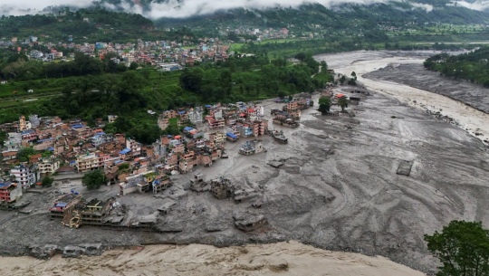 भोटेकोशी बाढीः सम्पर्कविहीन घर फर्किने आशामा