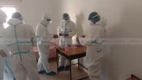 कैलालीकी बृद्धामा कोरोना देखिएपछि घर पठाईएका सुदूरपश्चिमका ९७९ जनामाथि आशंका बढ्यो