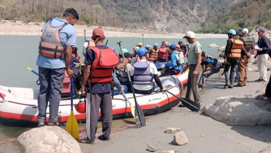 महाकाली नदीमा व्यावसायिक र्‍याप्टिङ सुरु