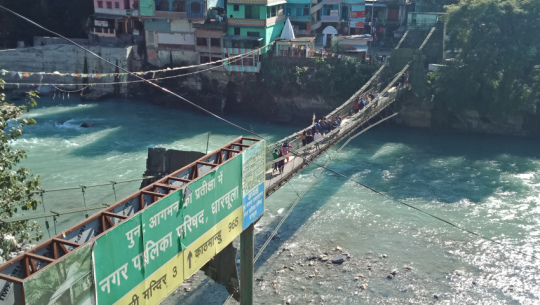 विषुपछि सुदूर पहाडका भारतीय सीमा नाकामा भिडभाड कम तर कोरोनाको जोखिम कायमै