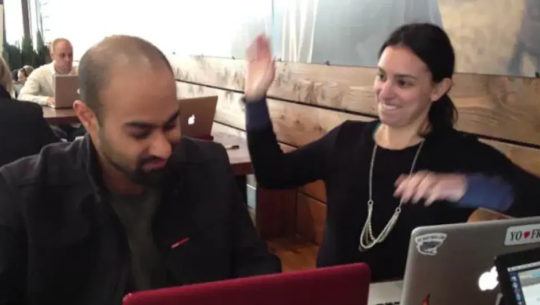 फेसबुक खोल्ने बित्तिकै थप्पड हान्न महिला कर्मचारी नियुक्त, प्रति घण्टा ८ डलर तलब