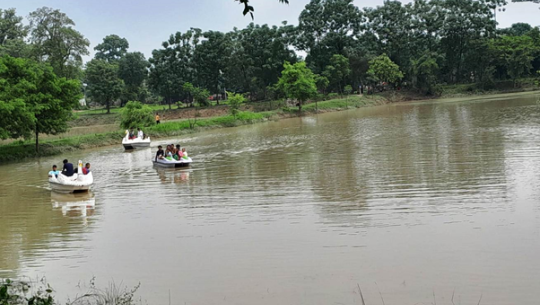 पर्यापर्यटन प्रवर्द्धन गर्न कञ्चनपुरको​ सोभातालमा डुङ्गा सञ्चालन