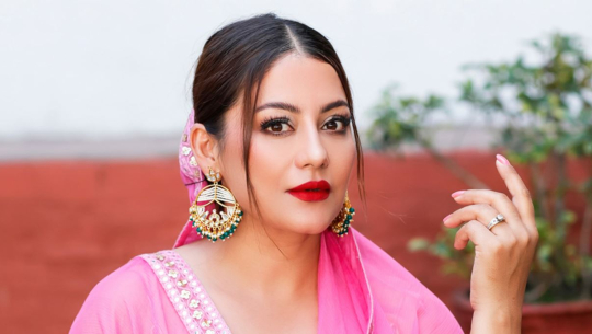 आमा बन्दै धनगढीकी श्वेता !