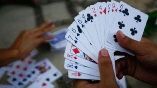 कैलालीमा १ लाख बढी रकमसहित ८ जुवाडे पक्राउ