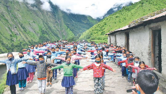बझाङमा विद्यालयलाई लकडाउनले छोएन