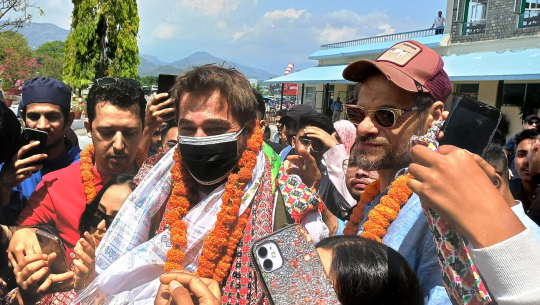 टर्कीका चर्चित अभिनेता दुज्यातान पोखरामा