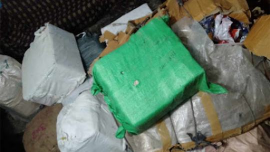कञ्चनपुरबाट १ लाख बढीका सामान बरामद
