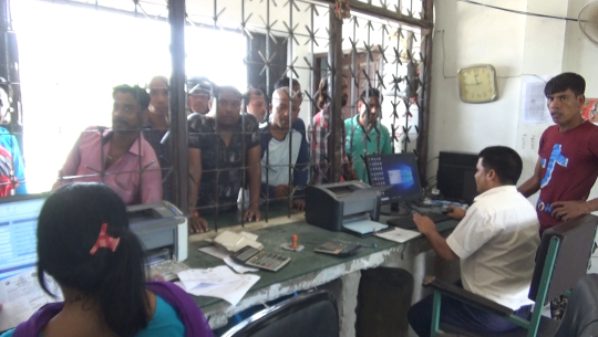 सुदूरपश्चिम आउने भारतीय पर्यटकलाई गाडीको भन्सार बुझाउनै सास्ती