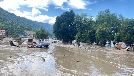 भोटेकोशी बाढीले टिमुरेका सात बैंकका शाखा बगायो  