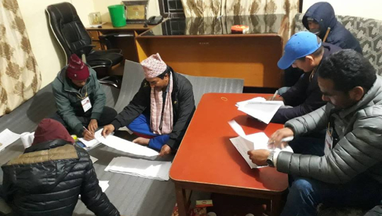 कैलाली उद्योग वाणिज्य संघको निर्वाचन : अध्यक्षमा २८ मतले पुष्प कुवर अगाडि