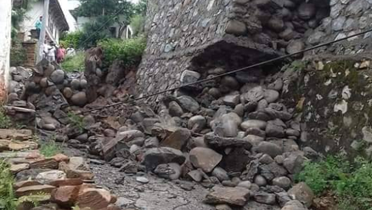 डोटीमा ३० लाखमा निर्माण गरिएको ग्रेटवाल डेढ वर्षमै भत्कियो